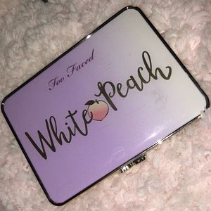 White Peach Too Faced palette